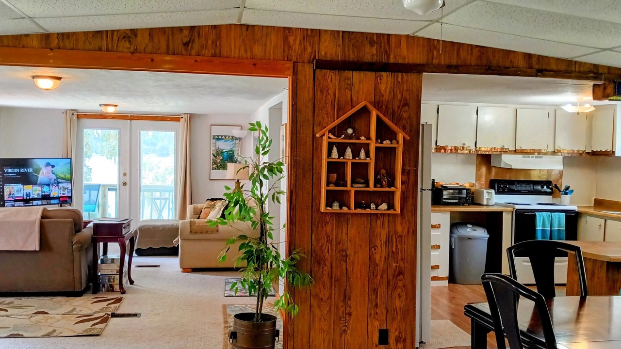 Photo of Livingroom in Edgar