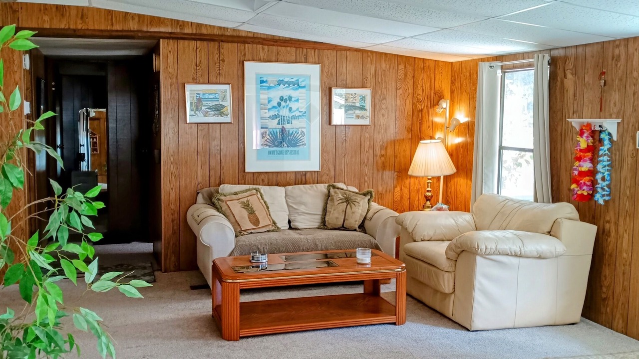 Photo of Livingroom in Edgar