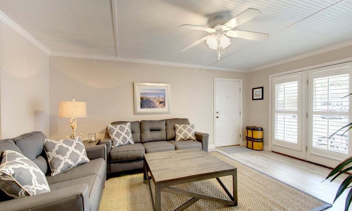 Photo of Livingroom in Saint Simons Island