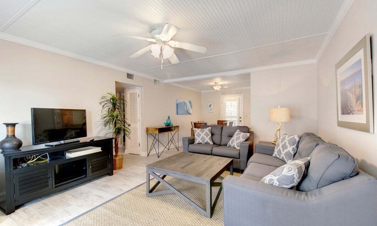 Photo of Livingroom in Saint Simons Island