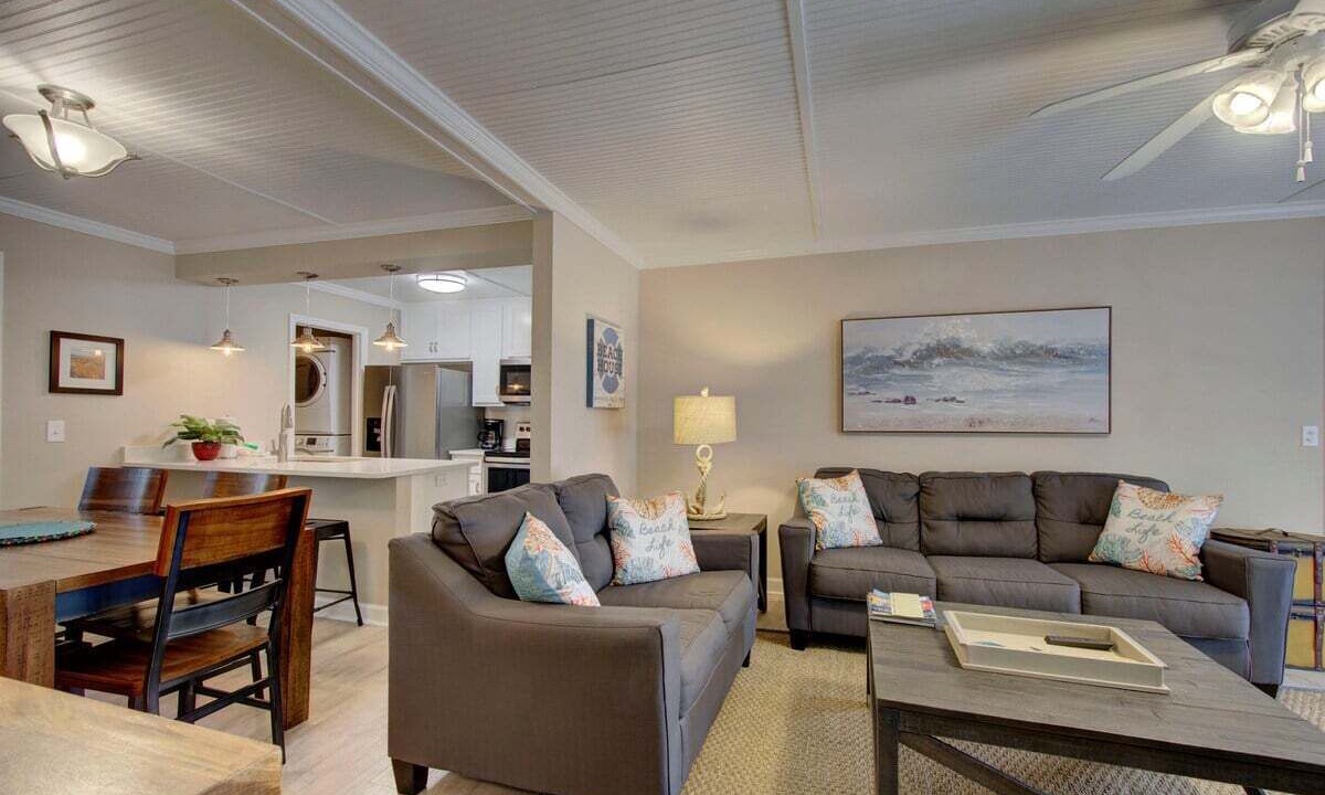 Photo of Livingroom in Saint Simons Island