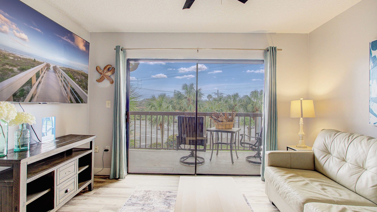 Photo of Livingroom in Butler Beach