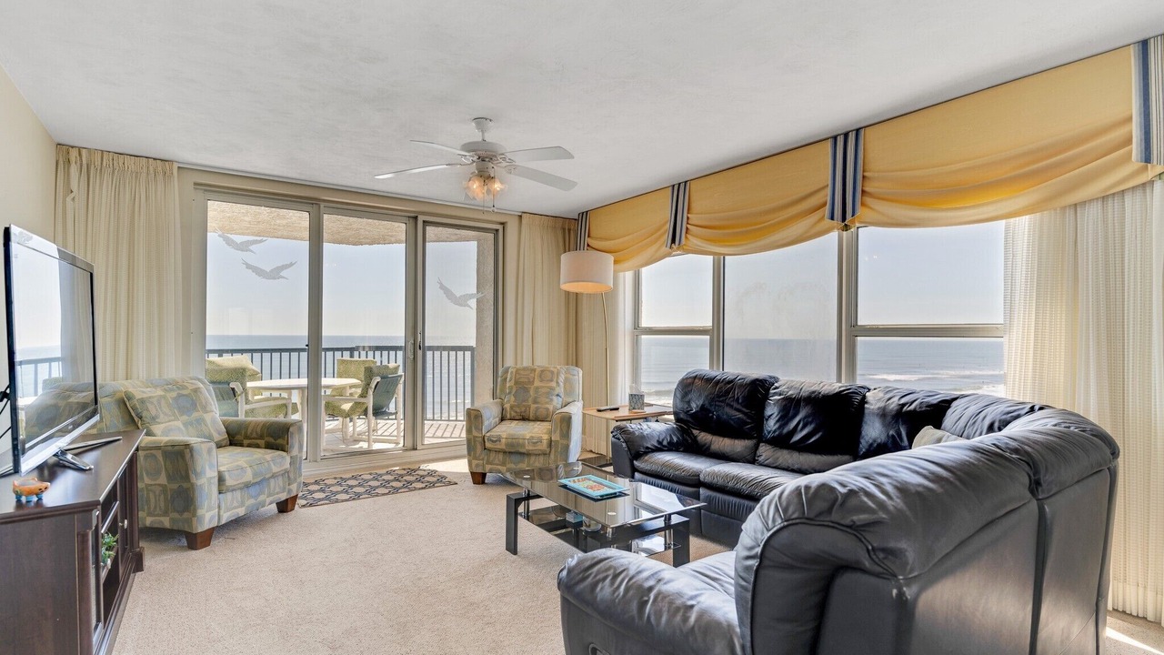 Photo of Livingroom in Daytona Beach Shores