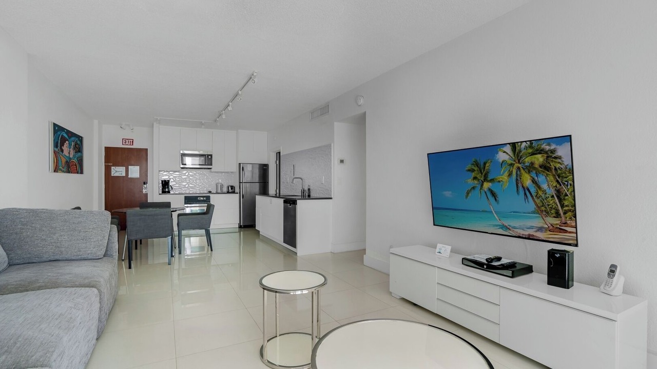 Photo of Livingroom in Hollywood South Central Beach