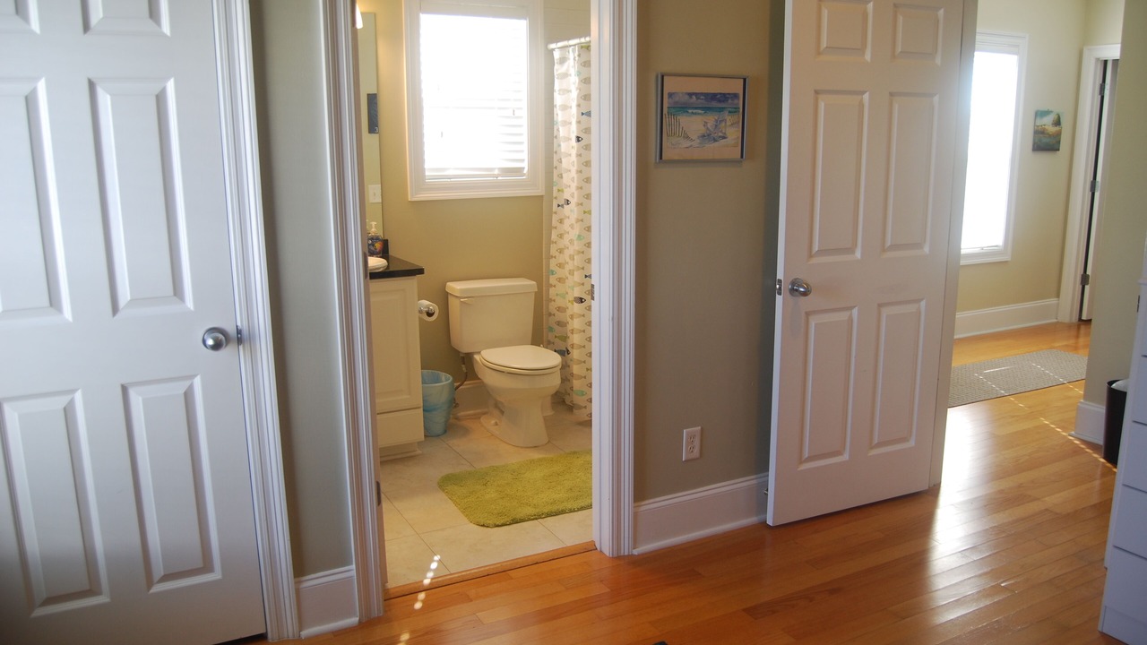 Photo of Bedroom in Biltmore Beach