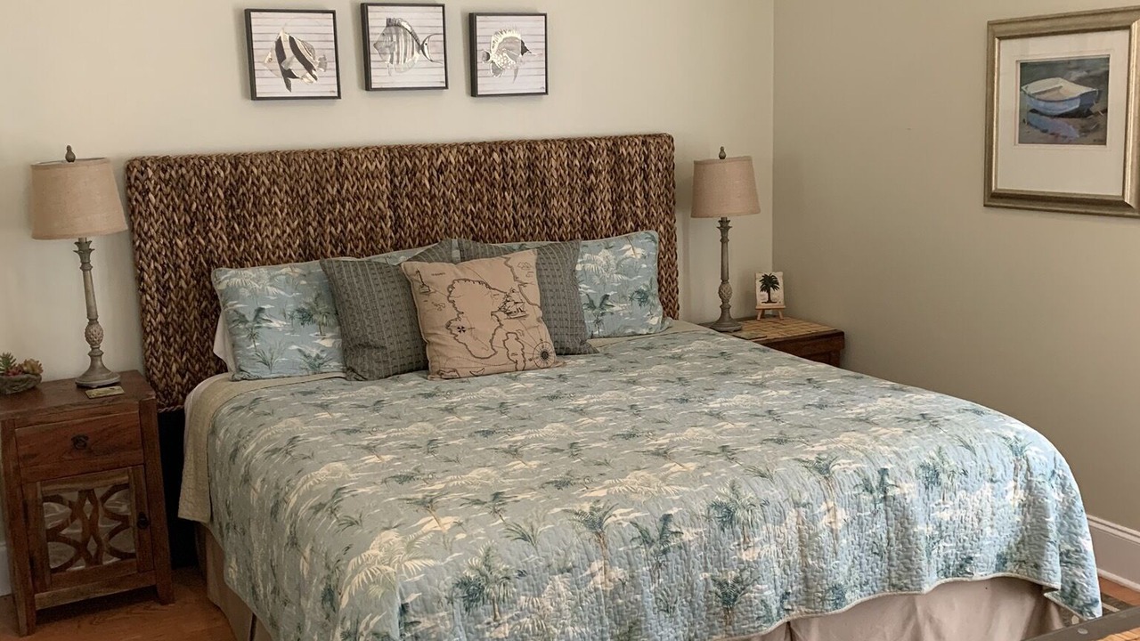 Photo of Bedroom in Biltmore Beach