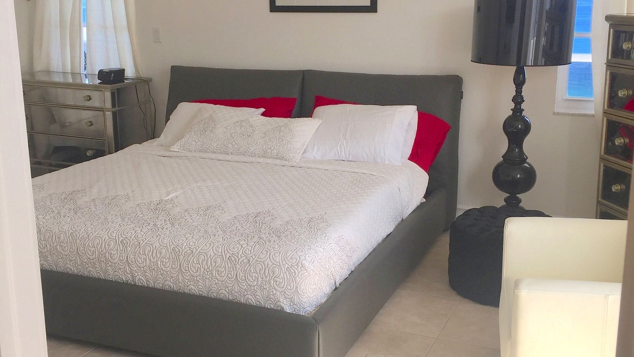 Photo of Bedroom in Hollywood South Central Beach