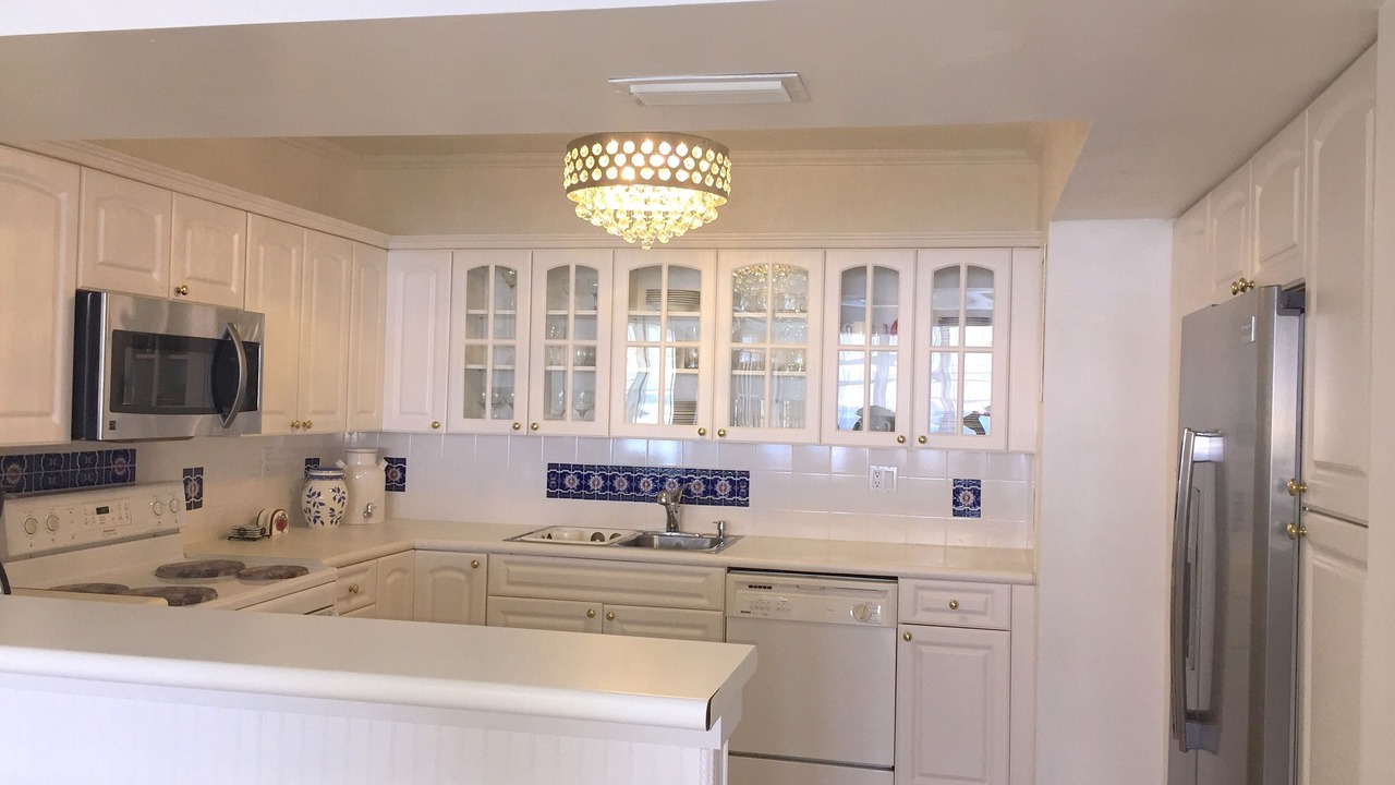Photo of Kitchen in Hollywood South Central Beach