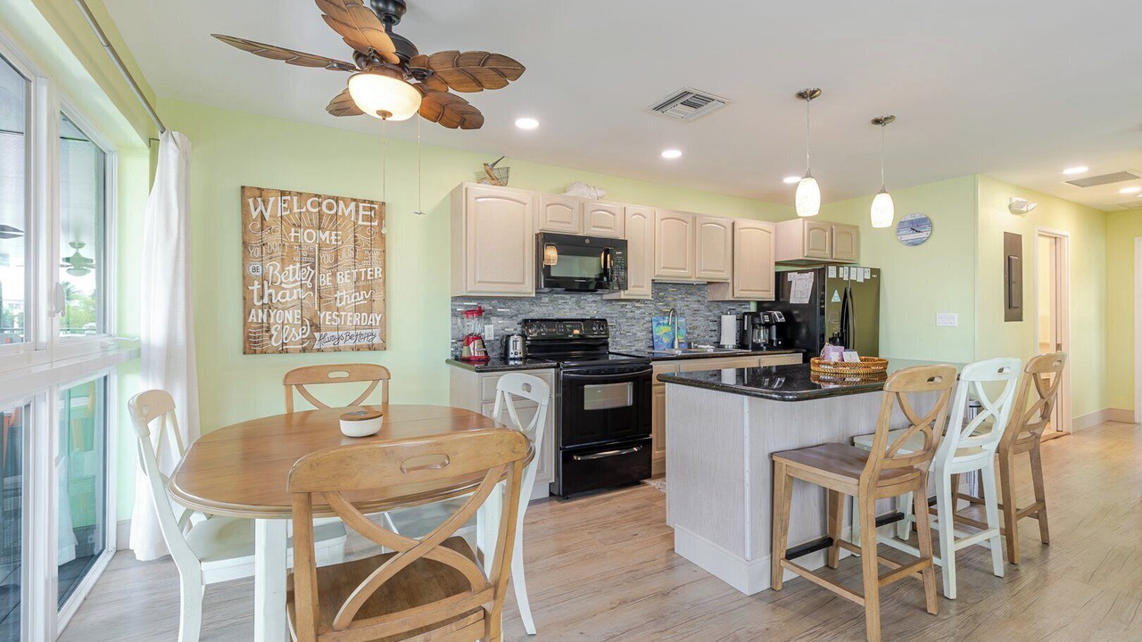 Photo of Kitchen in Marathon