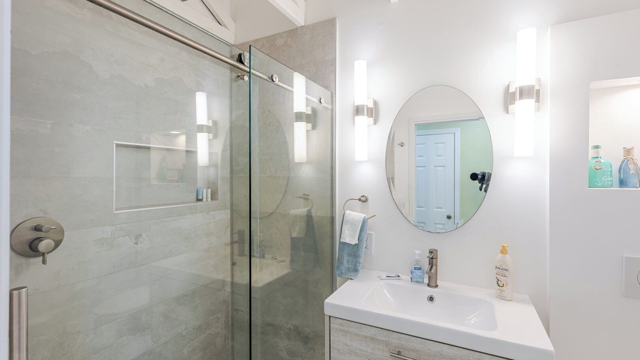 Photo of Bathroom in Marathon