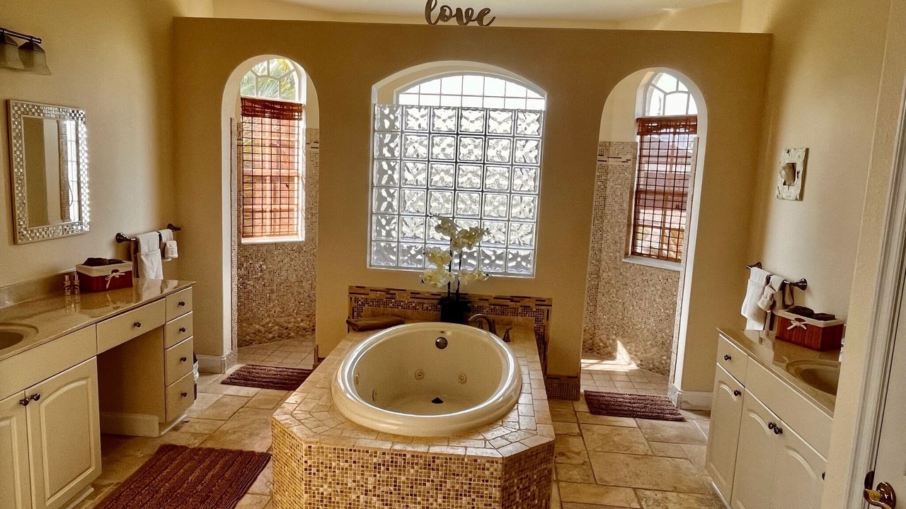 Photo of Bathroom in Mariner
