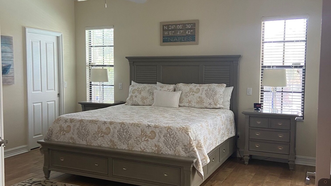 Photo of Bedroom in Naples Park