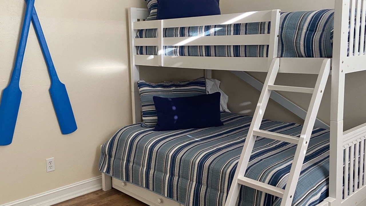 Photo of Bedroom in Naples Park