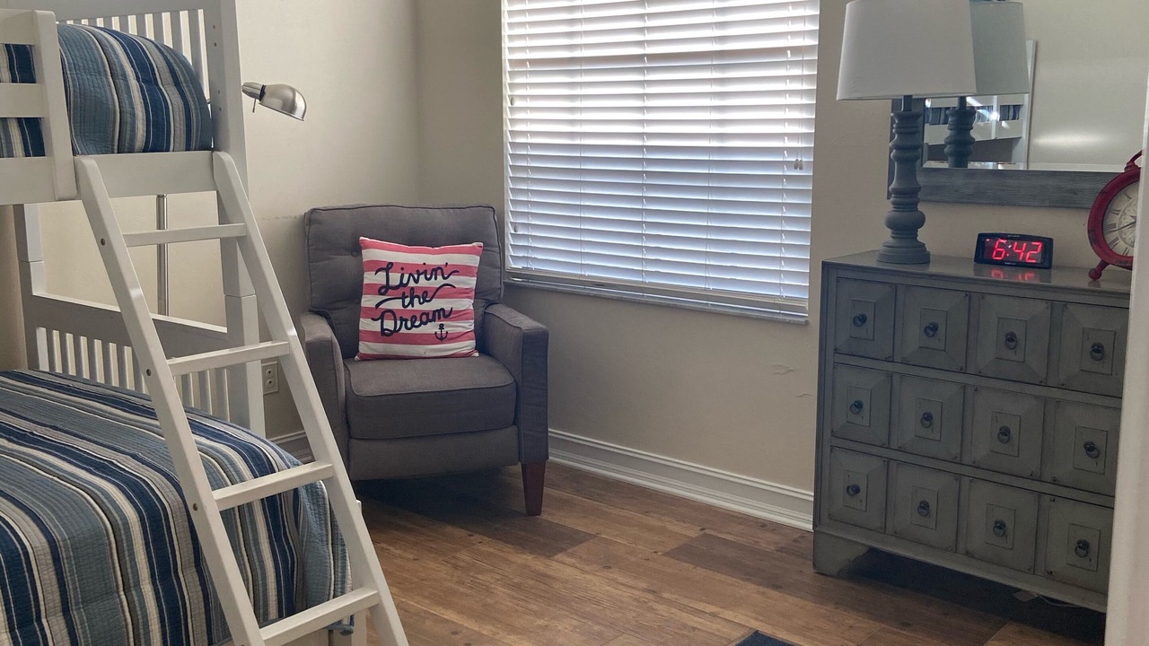 Photo of Bedroom in Naples Park