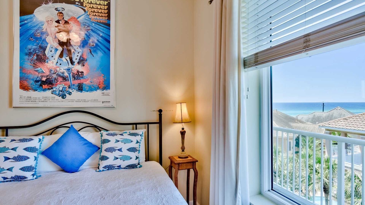 Photo of Bedroom in Avalon Beach Estates