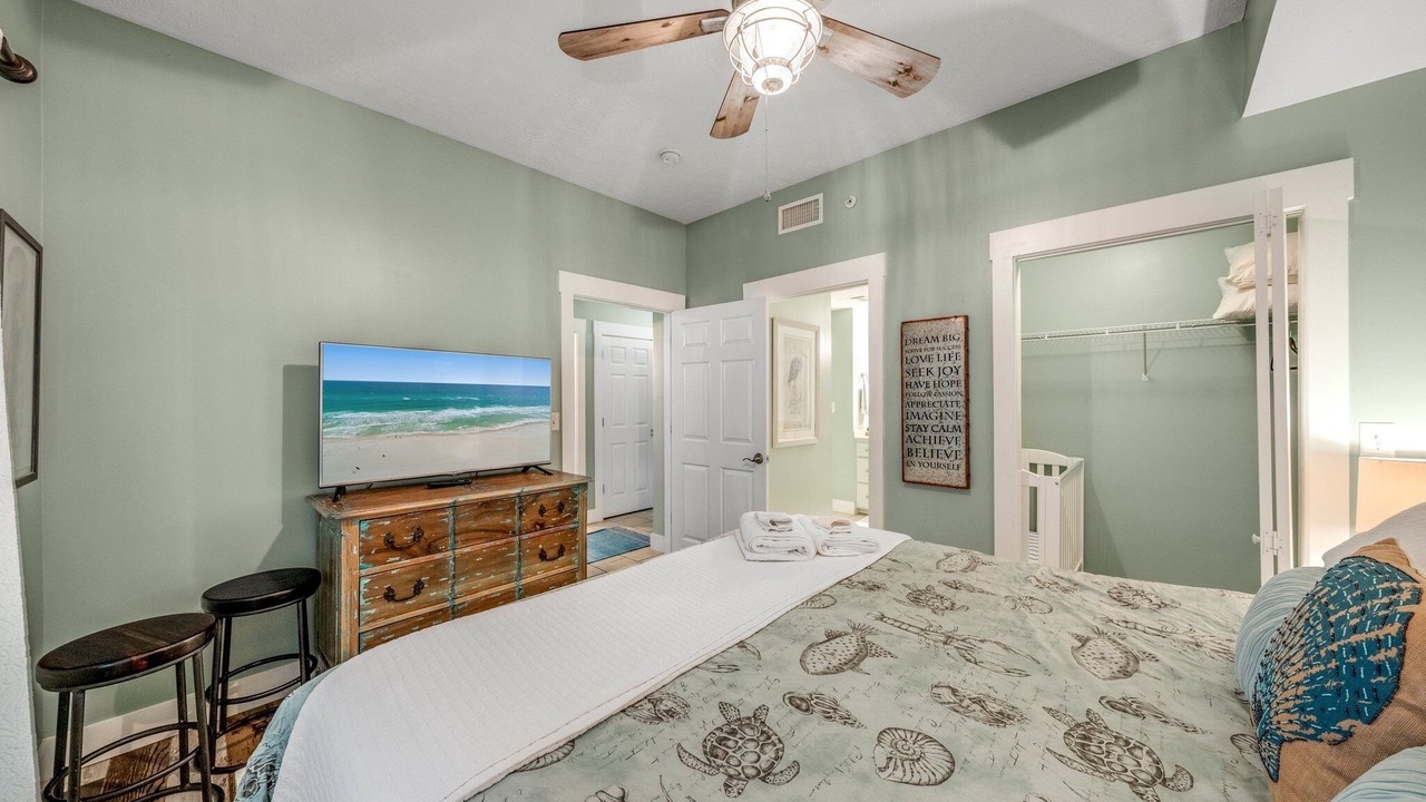 Photo of Bedroom in Mexico Beach