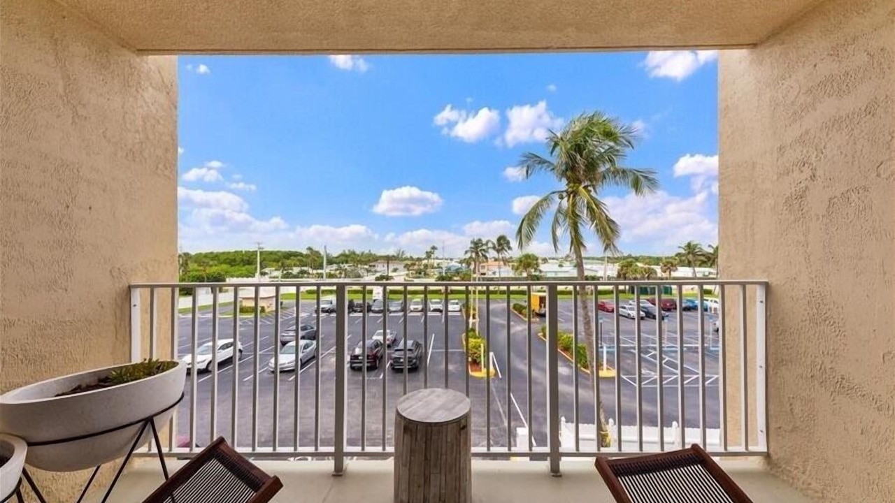 Photo of Others in Hutchinson Island South