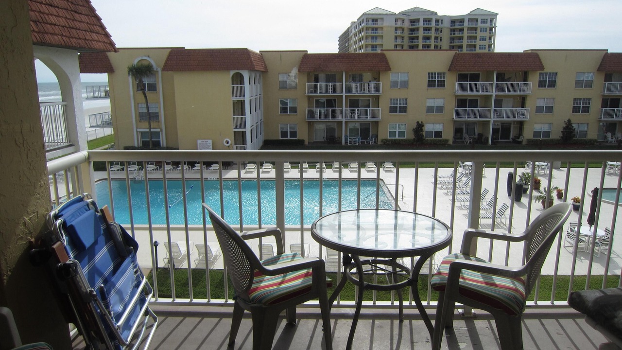 Photo of Patio Balcony in Point East