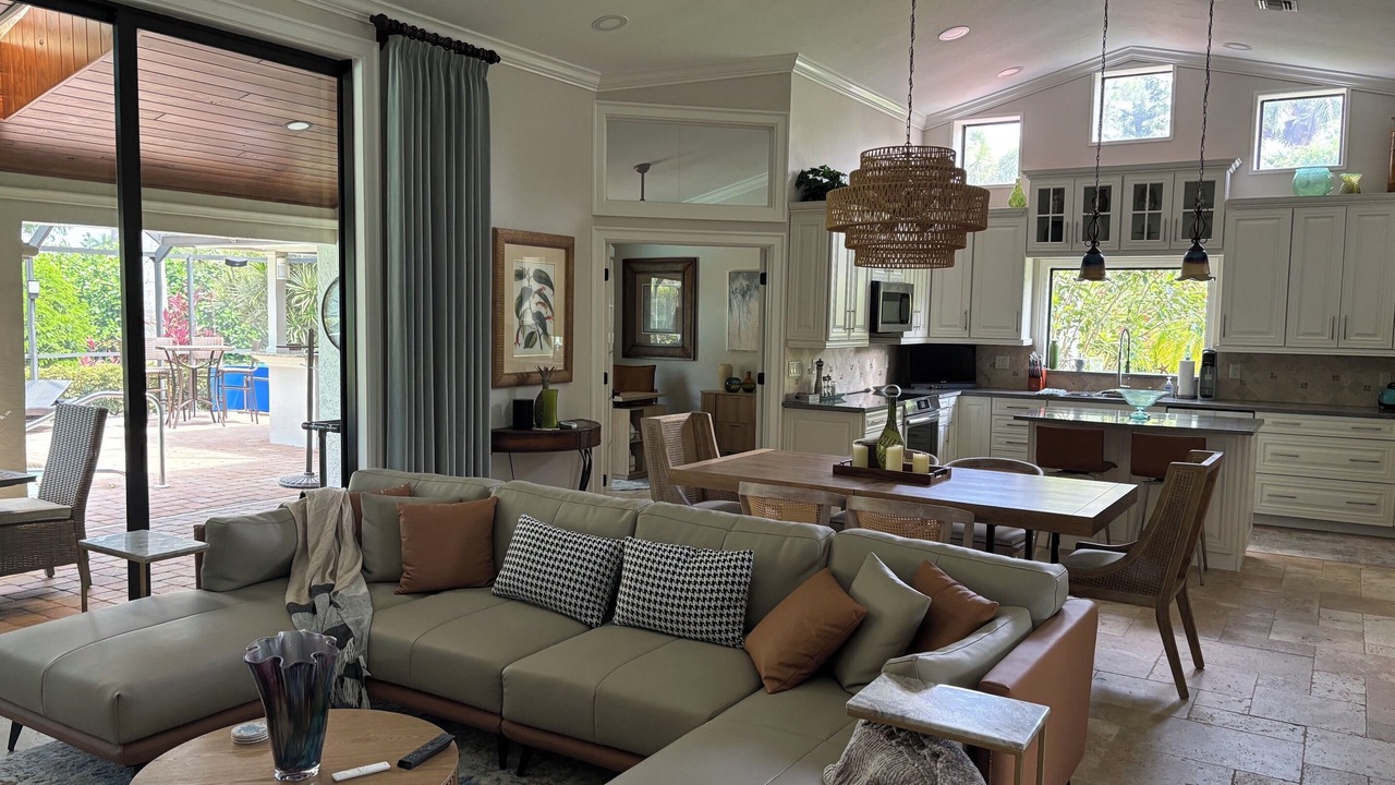 Photo of Livingroom in East Naples