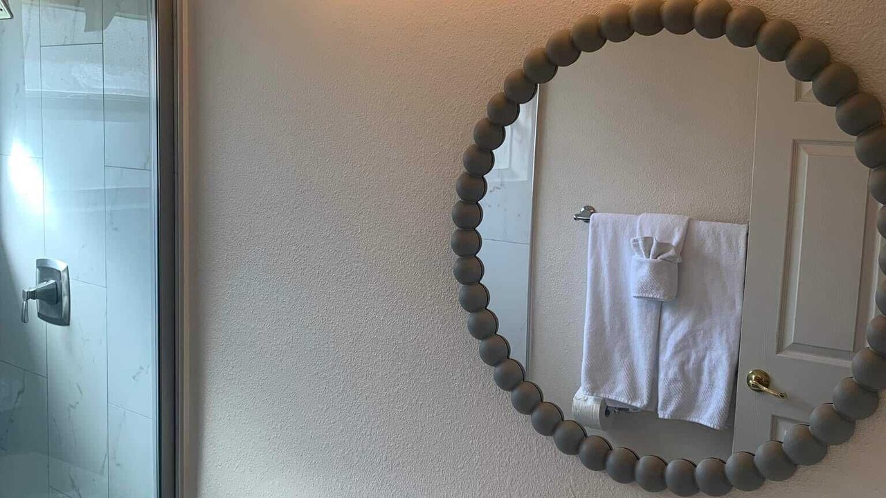 Photo of Bathroom in Orange Tree