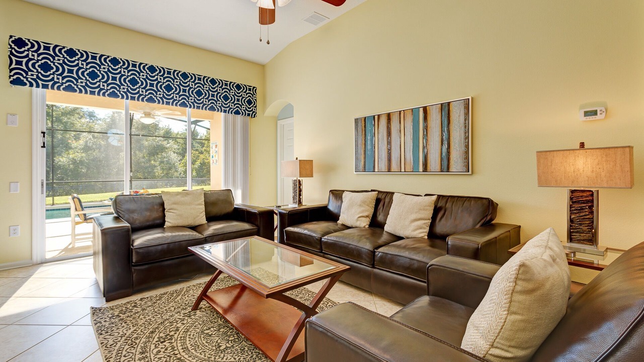 Photo of Livingroom in Windsor Palms