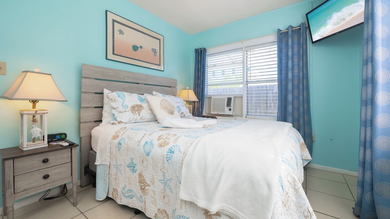 Photo of Bedroom in Laguna Beach