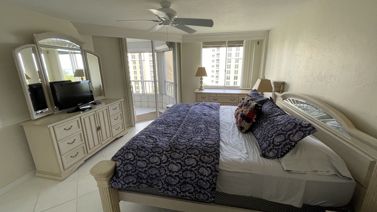 Photo of Bedroom in Vanderbilt Beach