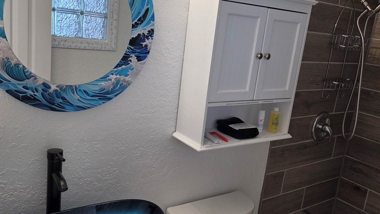 Photo of Bathroom in Lenox Park