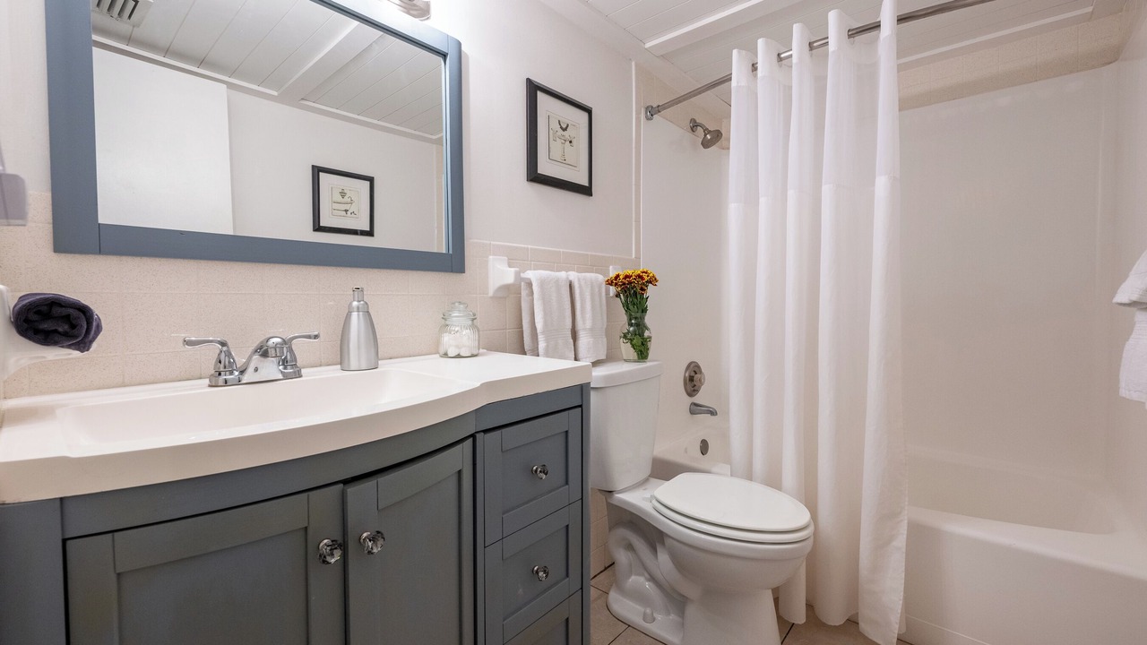 Photo of Bathroom in New Smyrna Beach