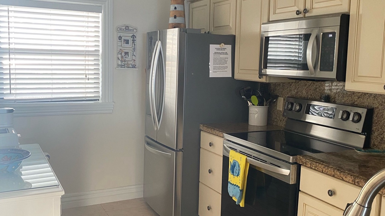 Photo of Kitchen in Hutchinson Island South
