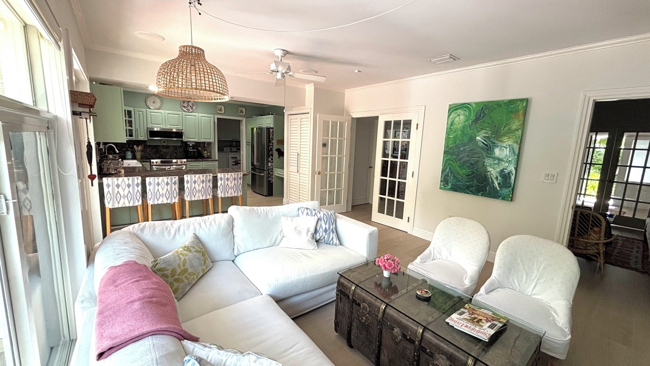 Photo of Livingroom in Key Biscayne