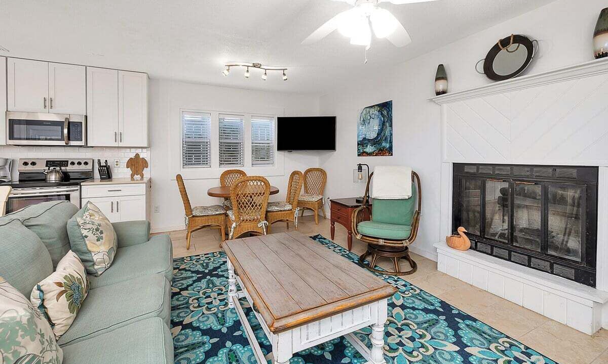 Photo of Livingroom in Saint Simons Island