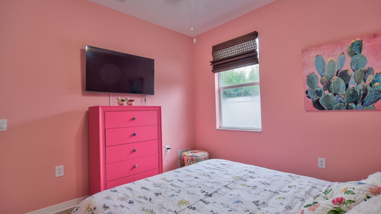 Photo of Bedroom in Lake Sarasota