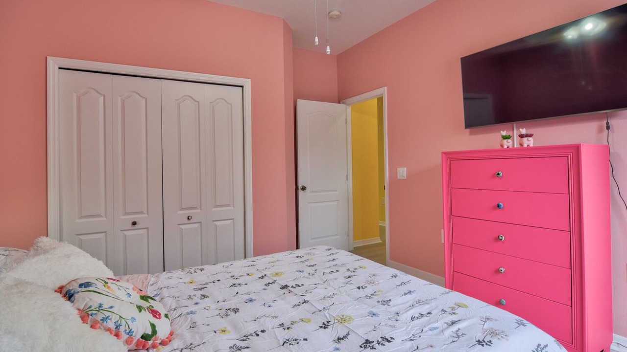 Photo of Bedroom in Lake Sarasota