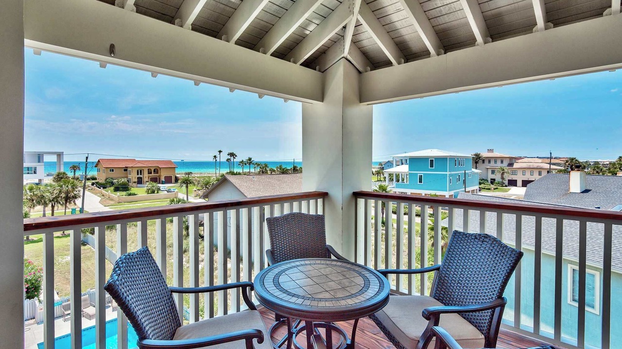 Photo of Patio Balcony in Holiday Isle