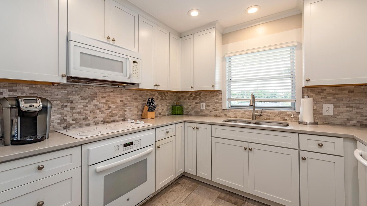 Photo of Kitchen in Royal Harbor