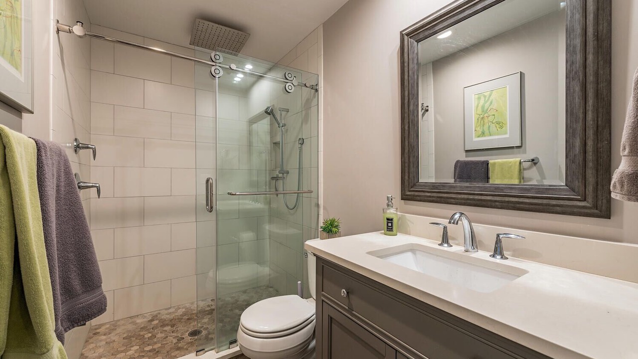 Photo of Bathroom in Royal Harbor