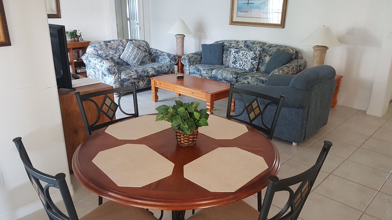 Photo of Livingroom in Orange Tree