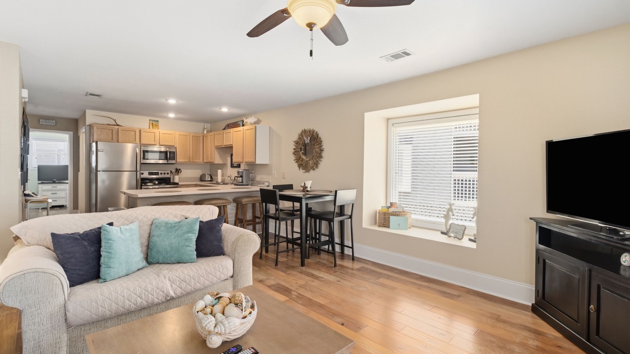 Photo of Livingroom in Port St. Joe