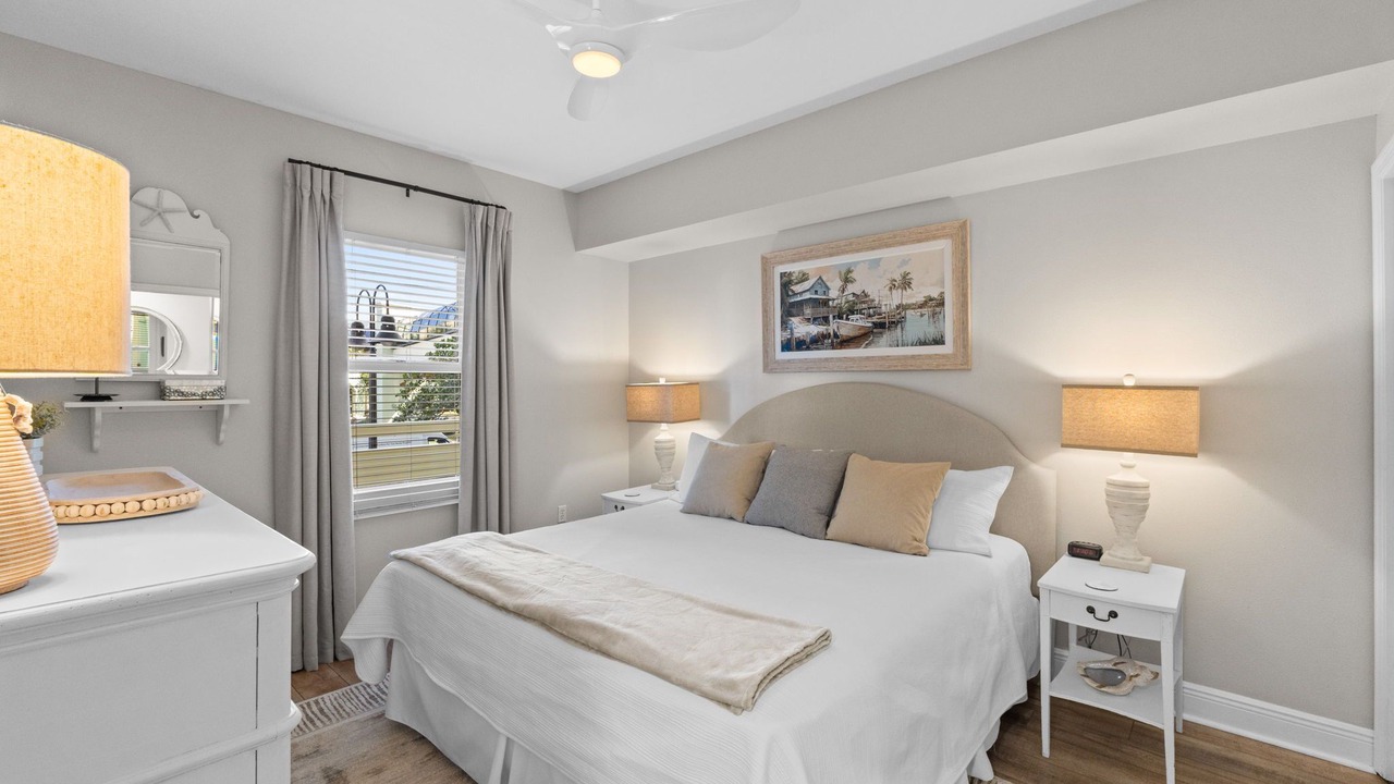 Photo of Bedroom in Miramar Beach