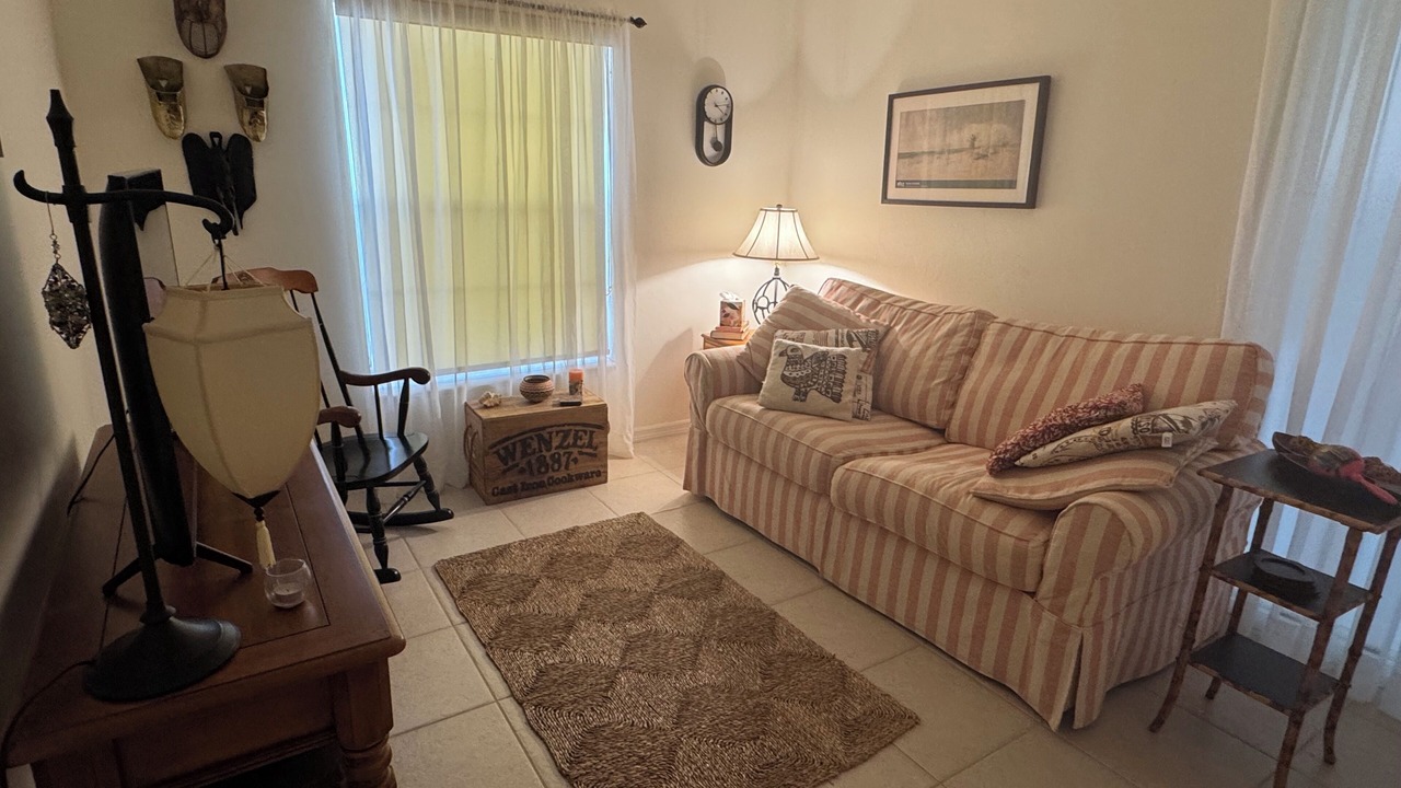 Photo of Livingroom in Bonita Shores