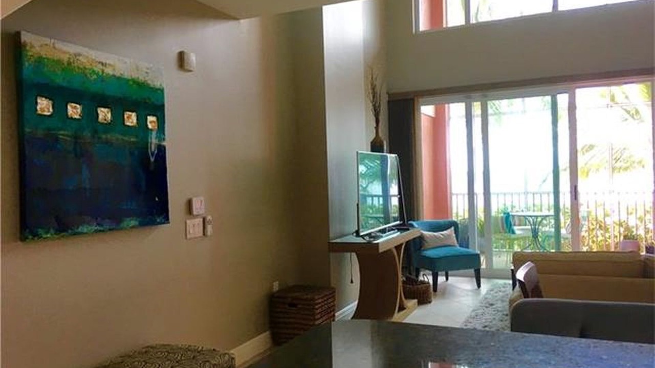 Photo of Livingroom in East 1st Street