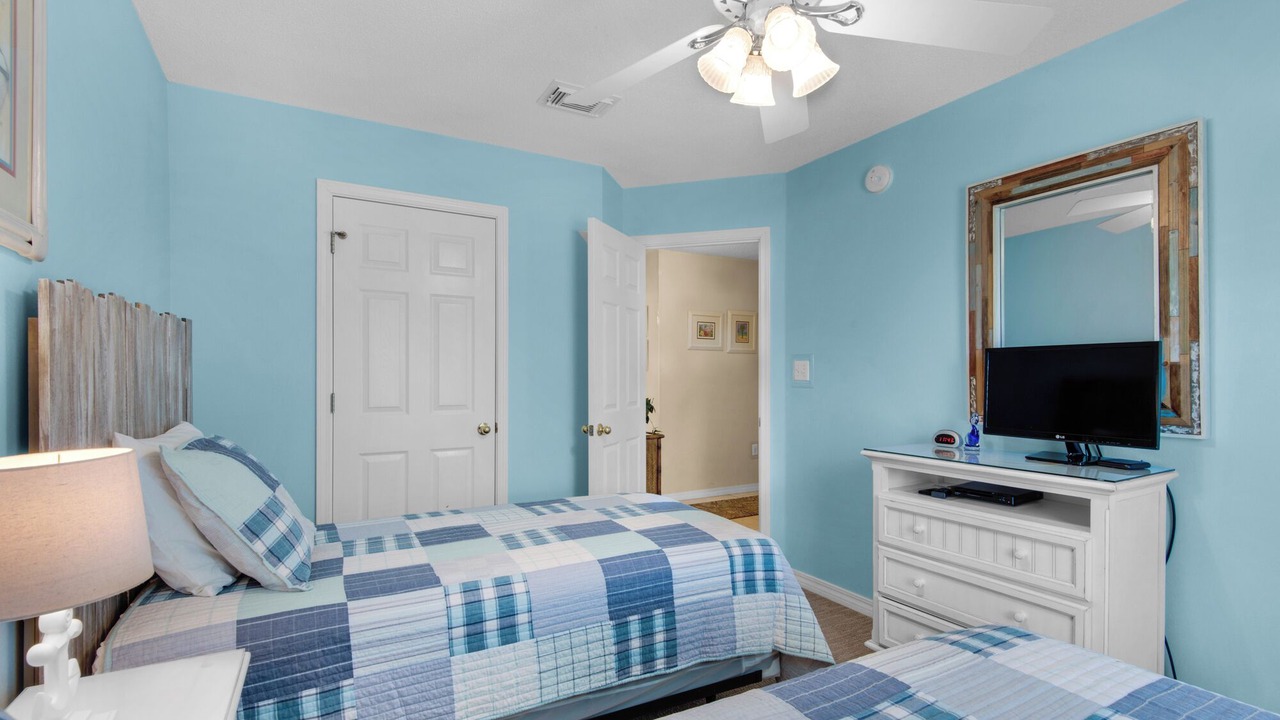 Photo of Bedroom in Miramar Beach