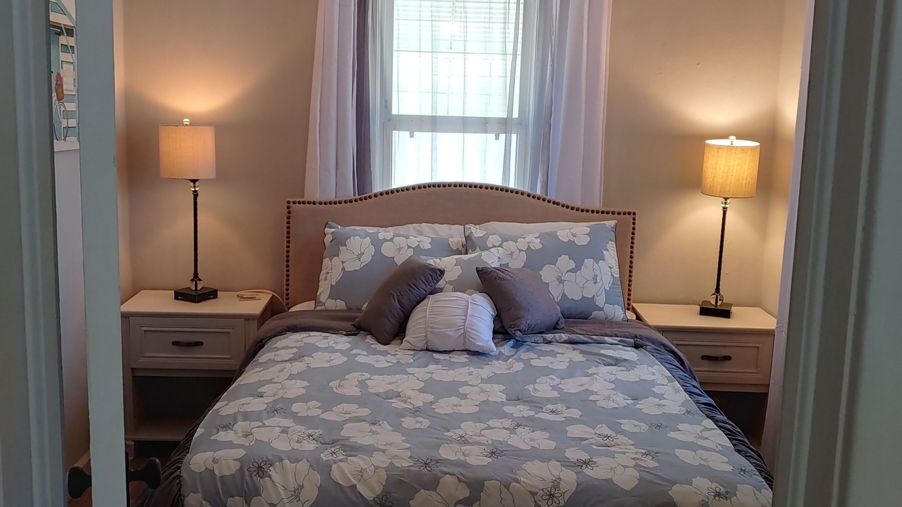 Photo of Bedroom in Historic Uptown