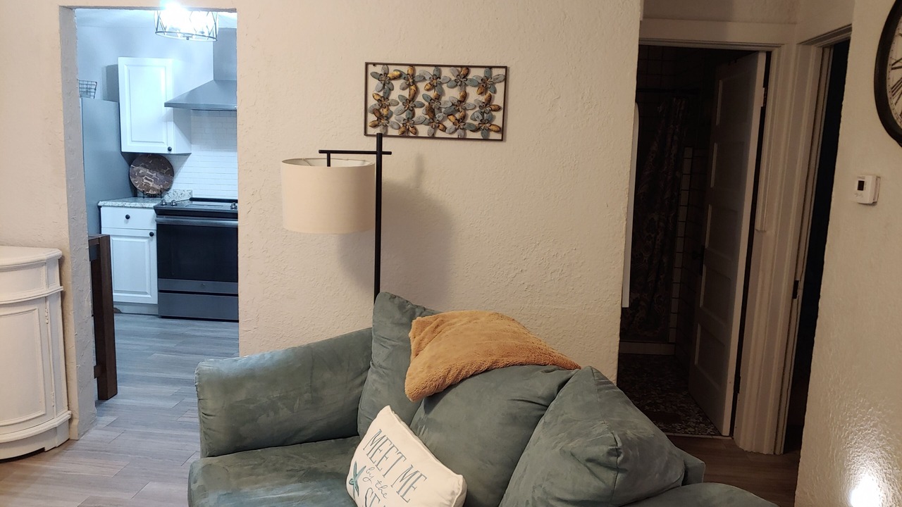 Photo of Livingroom in Historic Uptown