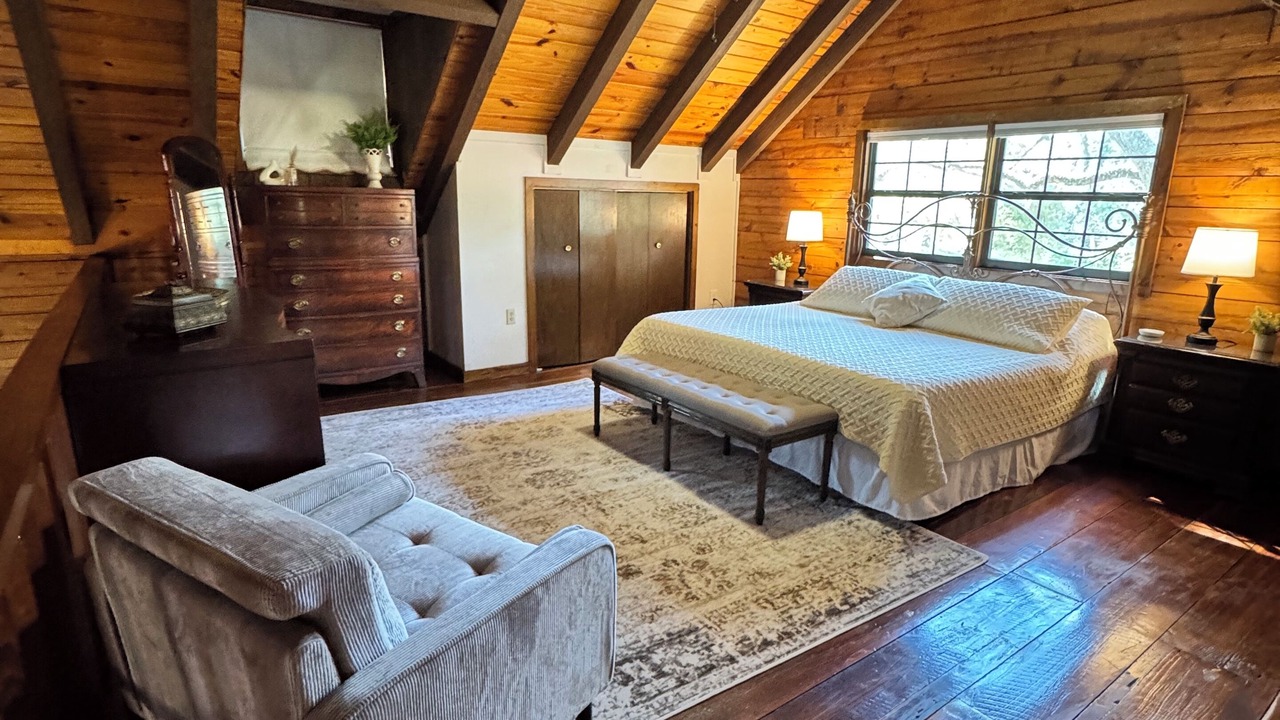 Photo of Bedroom in Mayo