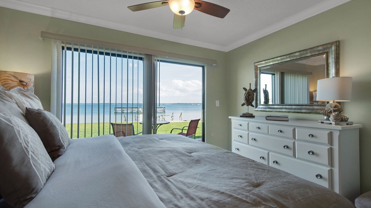 Photo of Bedroom in Navarre Beach