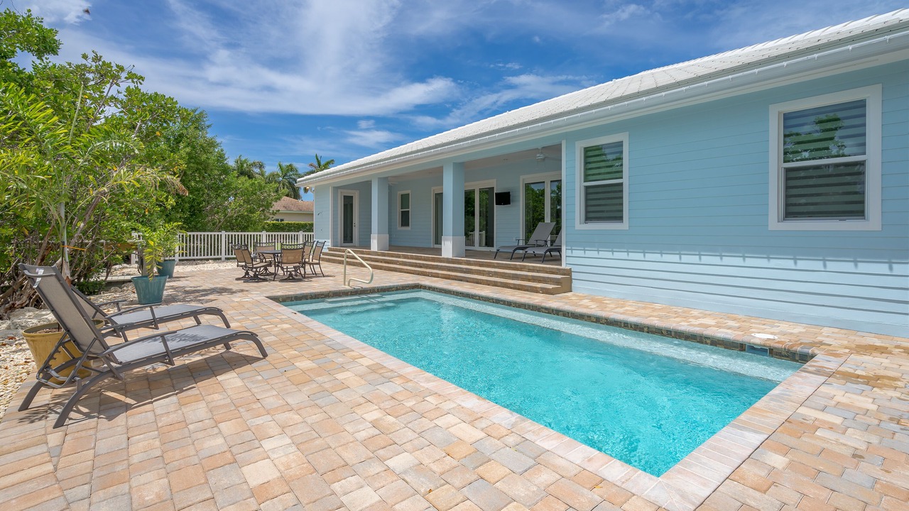 Photo of Outdoor in Coury