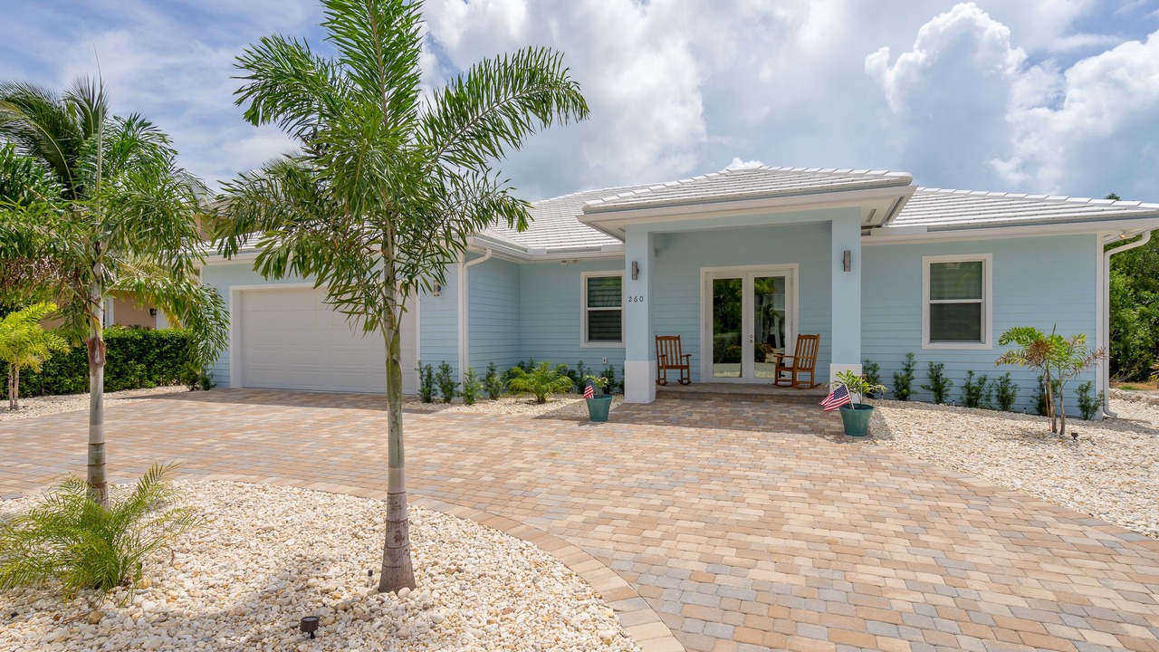 Photo of Outdoor in Coury