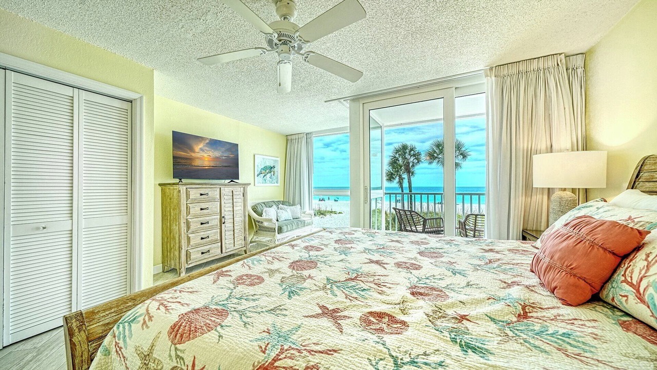 Photo of Bedroom in Longboat Key